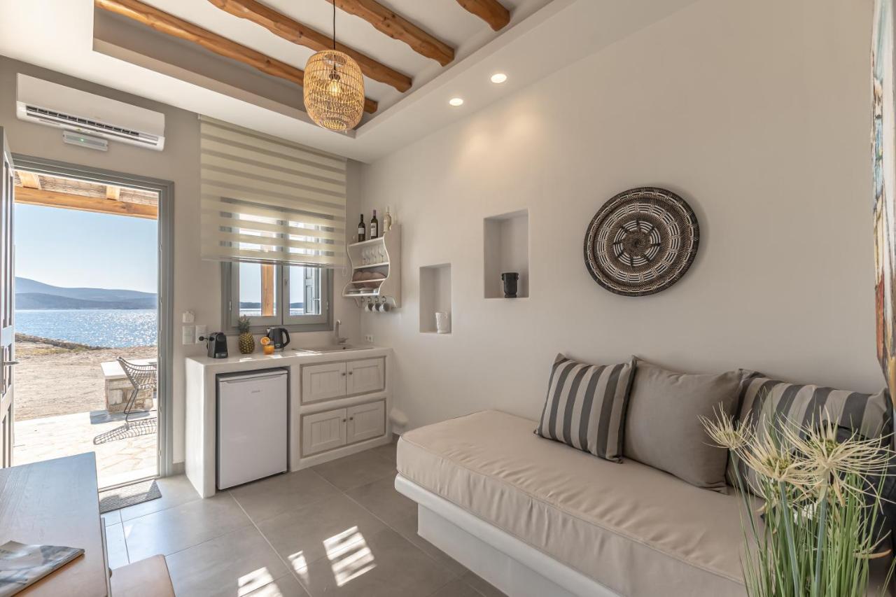 Porto Dema Luxury Suites Schoinoussa 외부 사진