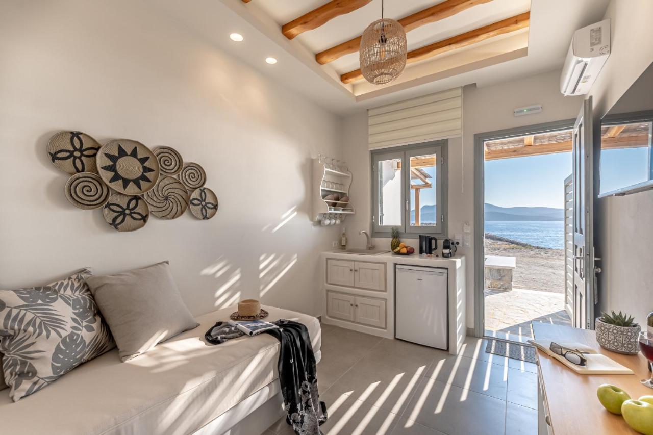 Porto Dema Luxury Suites Schoinoussa 외부 사진