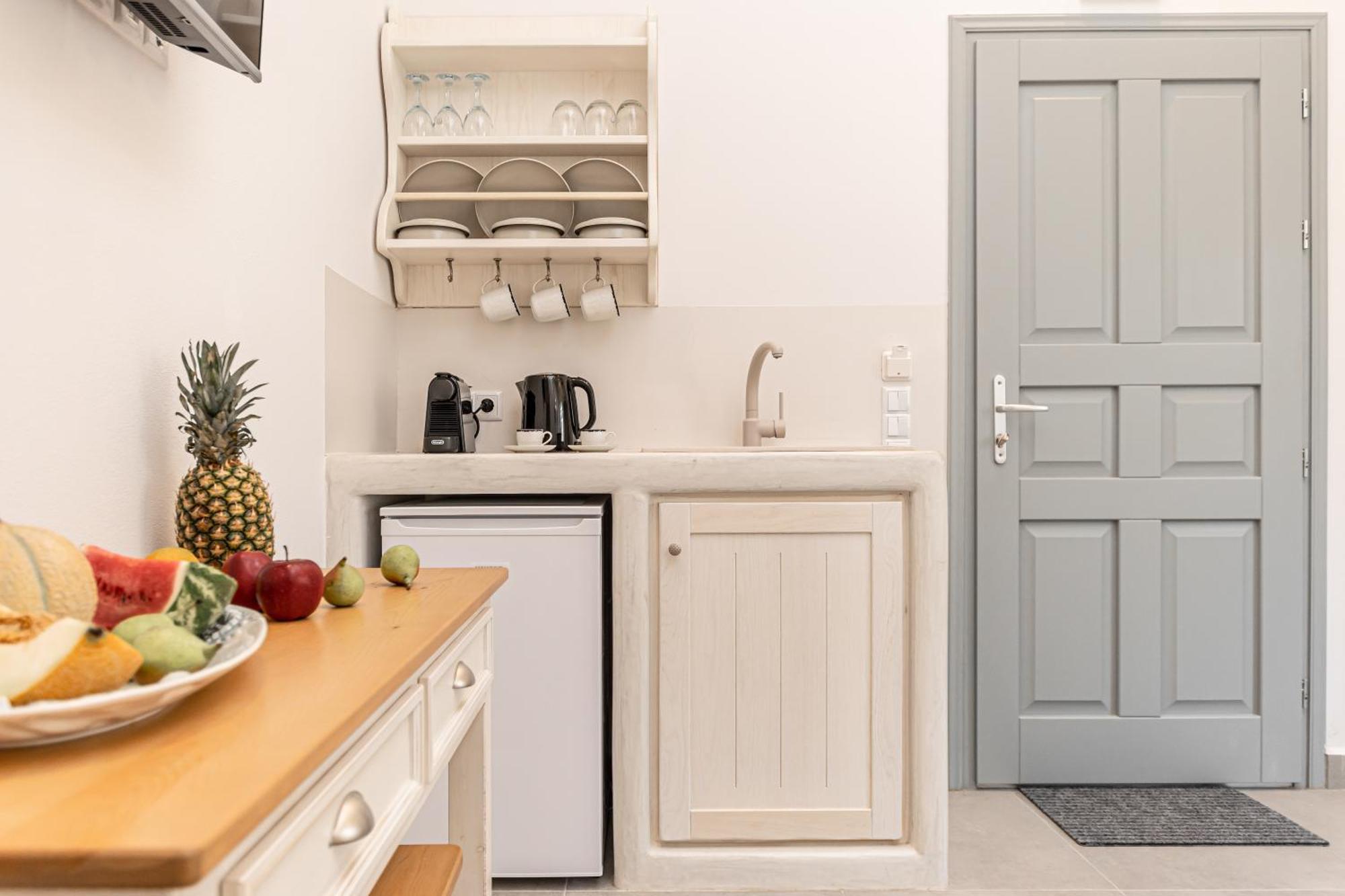 Porto Dema Luxury Suites Schoinoussa 외부 사진