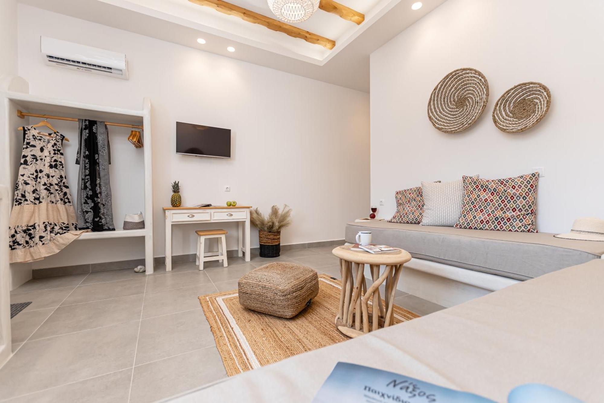 Porto Dema Luxury Suites Schoinoussa 외부 사진