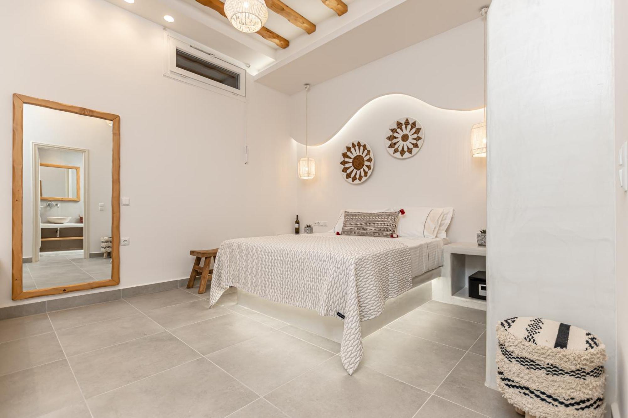 Porto Dema Luxury Suites Schoinoussa 외부 사진