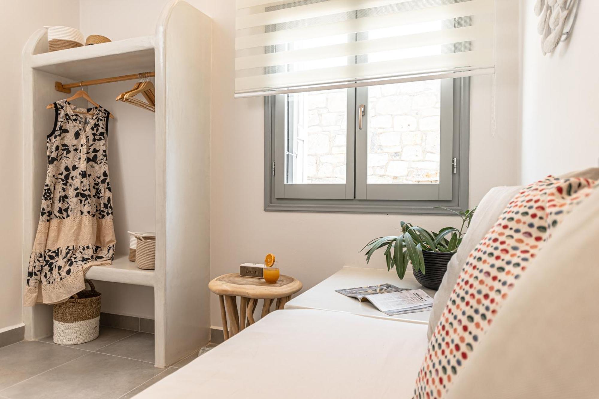 Porto Dema Luxury Suites Schoinoussa 외부 사진