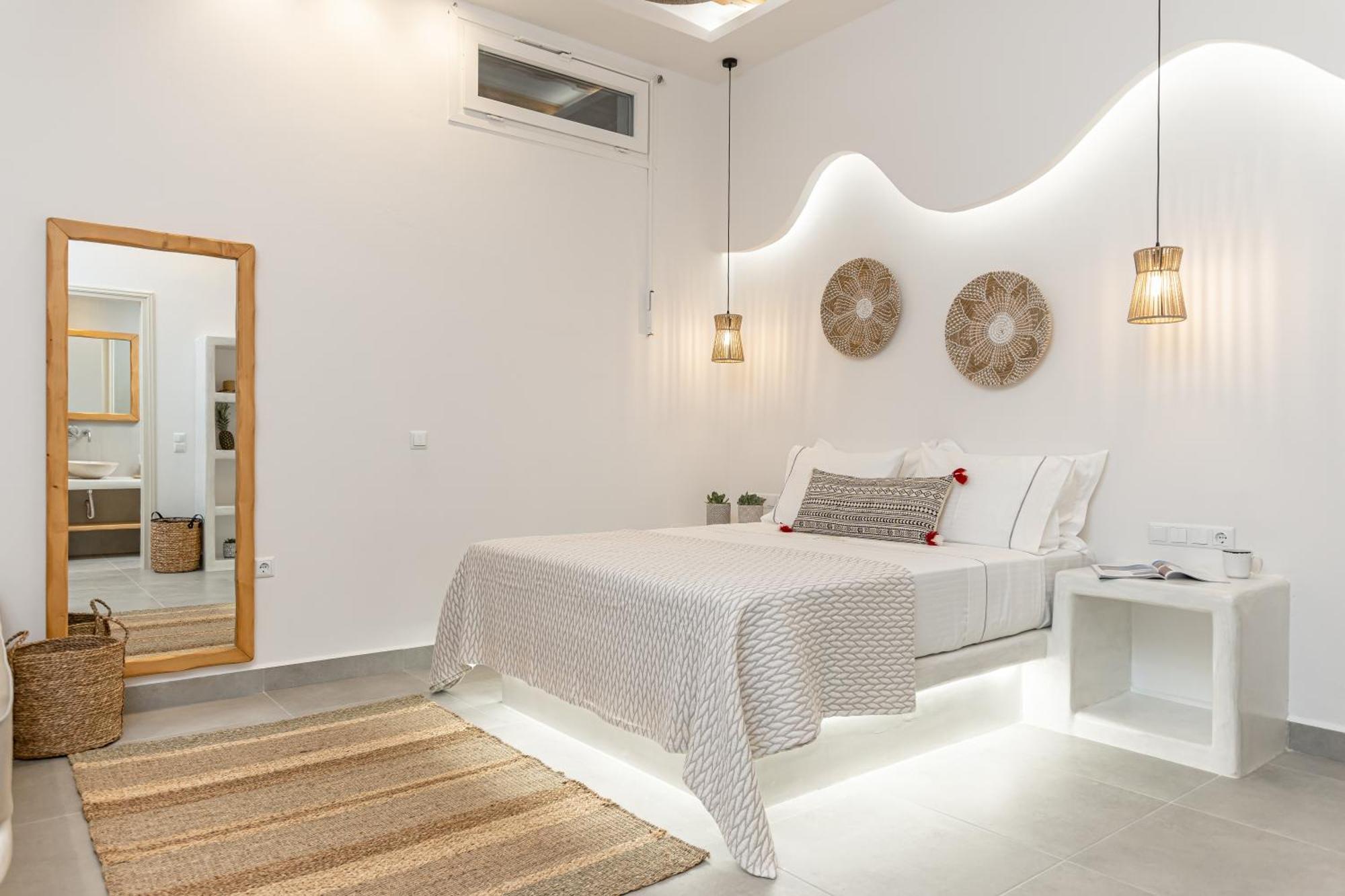 Porto Dema Luxury Suites Schoinoussa 외부 사진