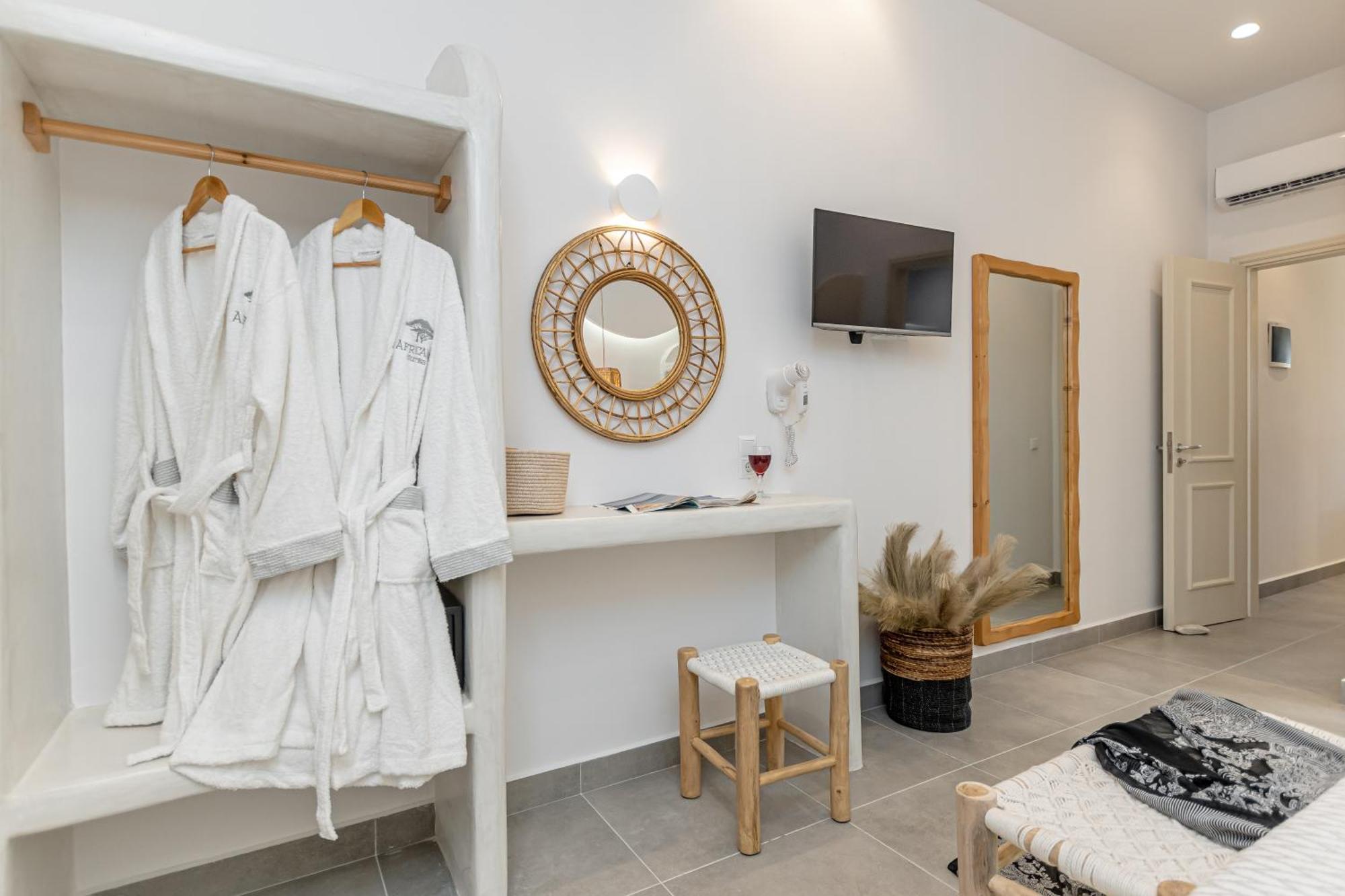 Porto Dema Luxury Suites Schoinoussa 외부 사진