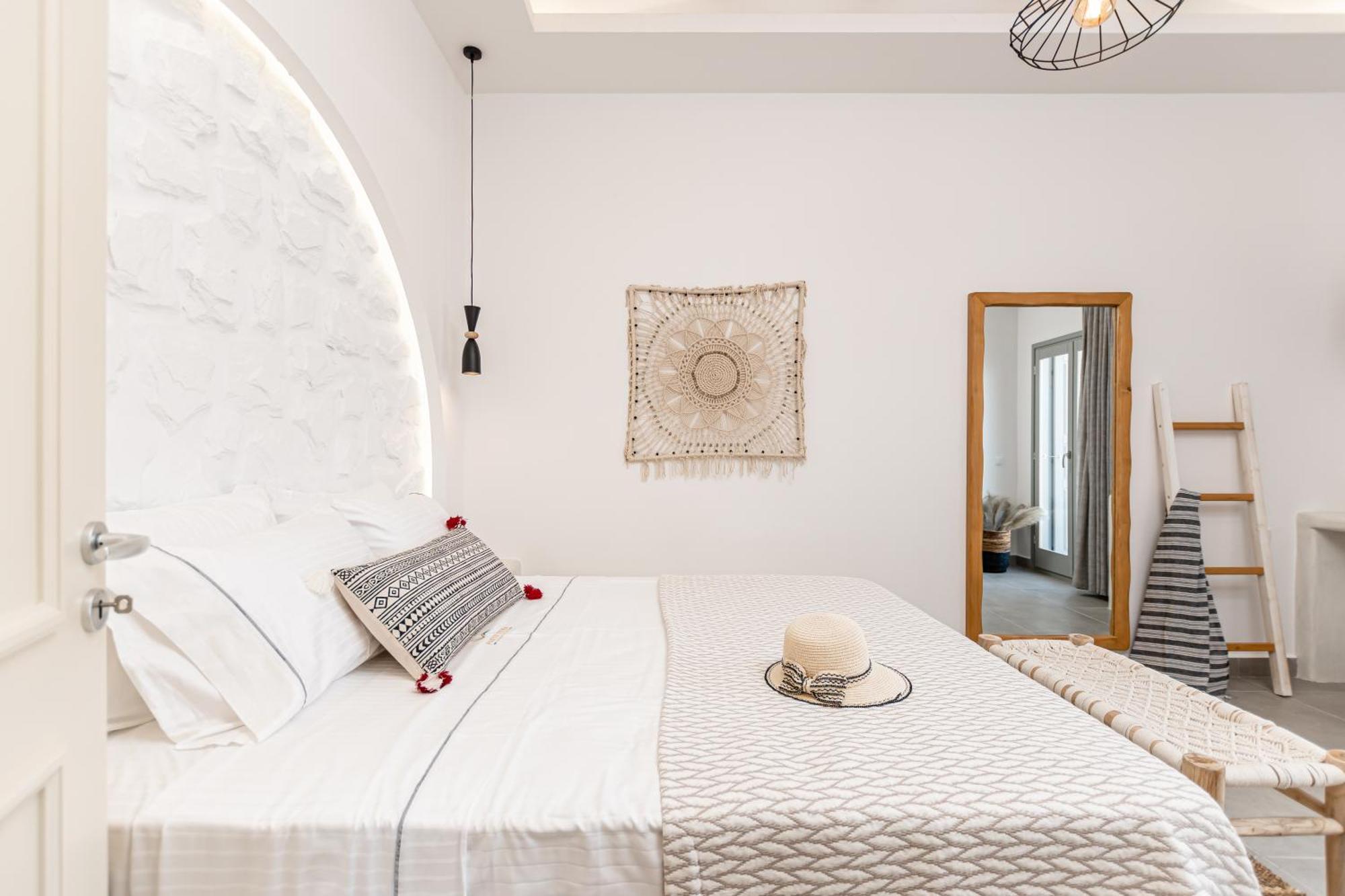 Porto Dema Luxury Suites Schoinoussa 외부 사진