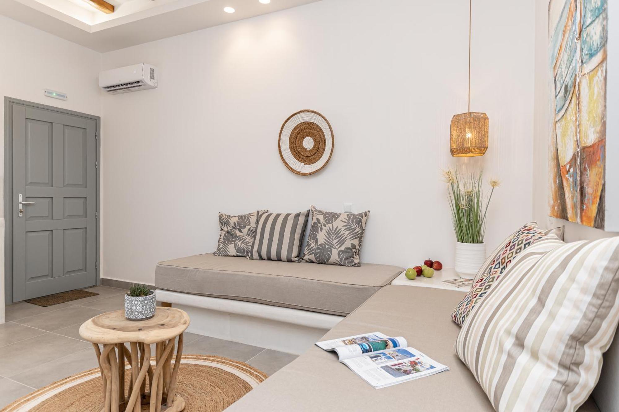 Porto Dema Luxury Suites Schoinoussa 외부 사진