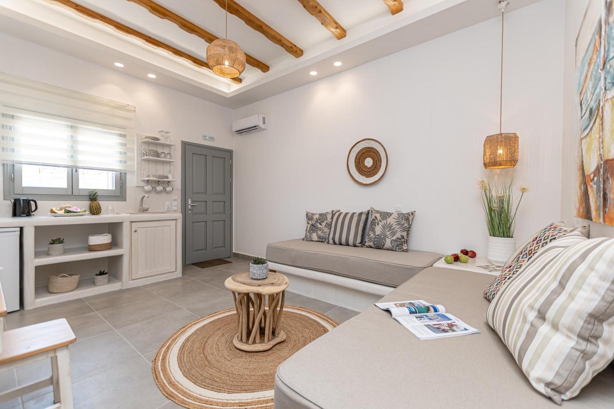 Porto Dema Luxury Suites Schoinoussa 외부 사진