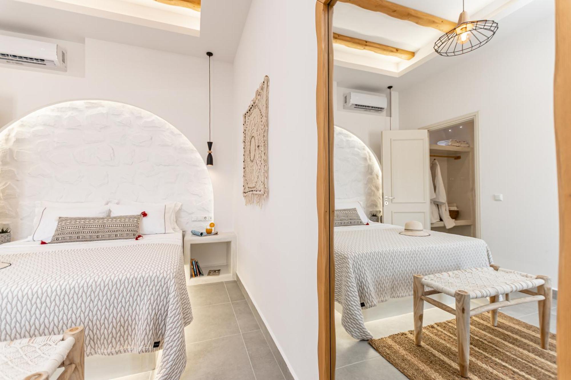 Porto Dema Luxury Suites Schoinoussa 외부 사진