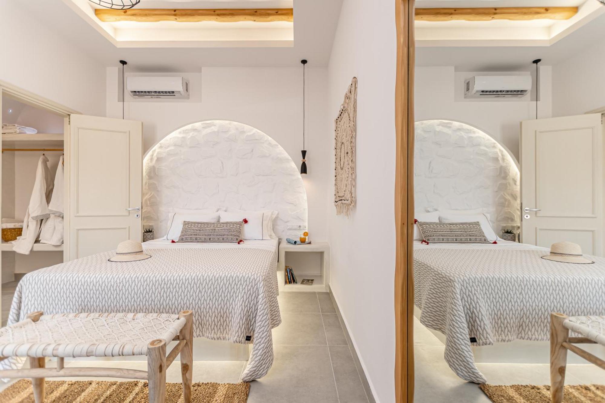 Porto Dema Luxury Suites Schoinoussa 외부 사진