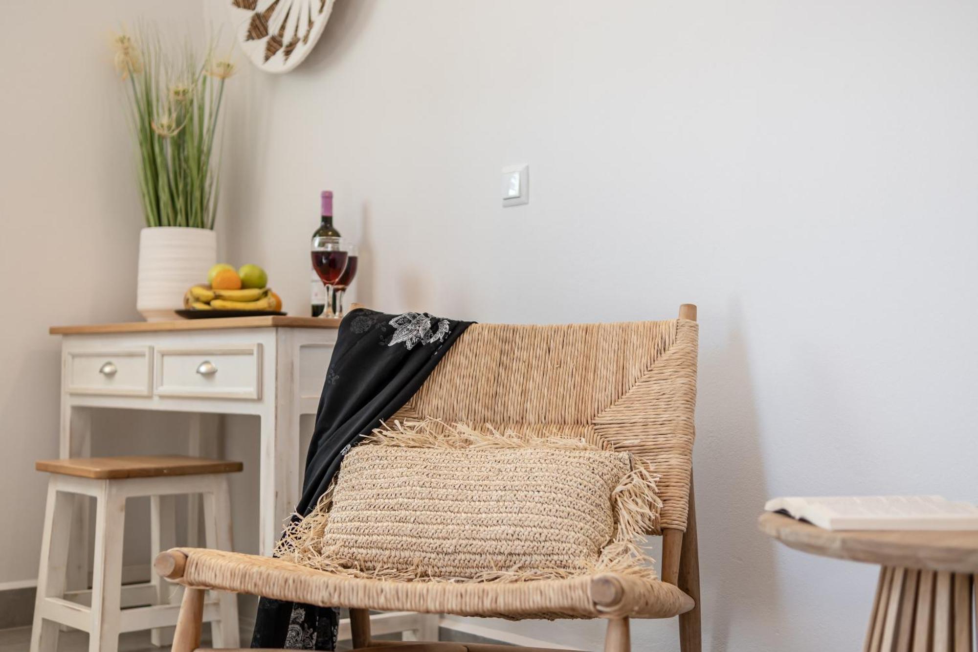 Porto Dema Luxury Suites Schoinoussa 외부 사진
