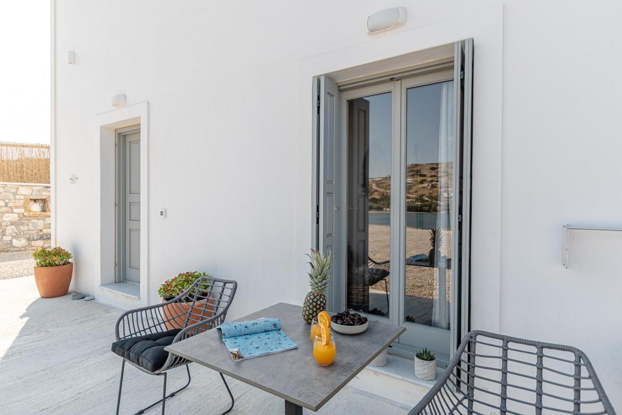 Porto Dema Luxury Suites Schoinoussa 외부 사진