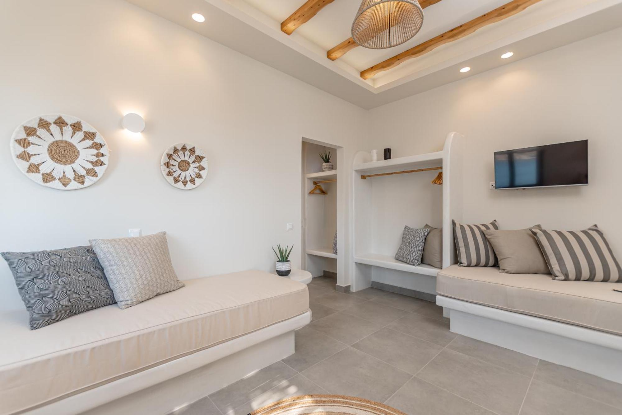 Porto Dema Luxury Suites Schoinoussa 외부 사진