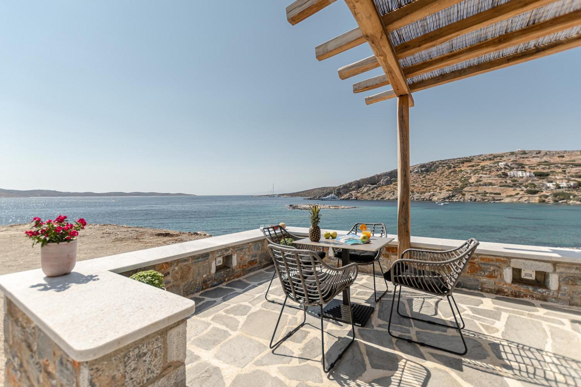Porto Dema Luxury Suites Schoinoussa 외부 사진